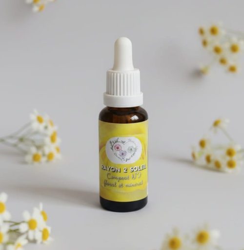 Flacon avec étiquette jaune